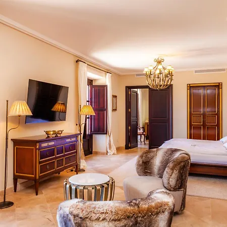 Casa Blanca *